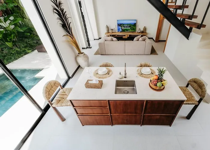 Stylish Tropical Escape With Pool & Garden Vakantiehuis Mengwi