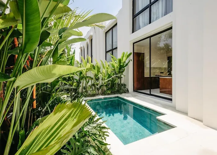 Stylish Tropical Escape With Pool & Garden Mengwi