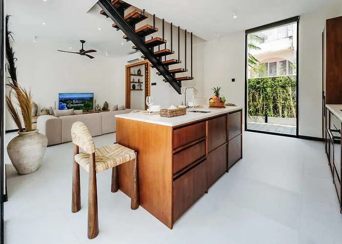 Vakantiehuis Stylish Tropical Escape With Pool & Garden Mengwi