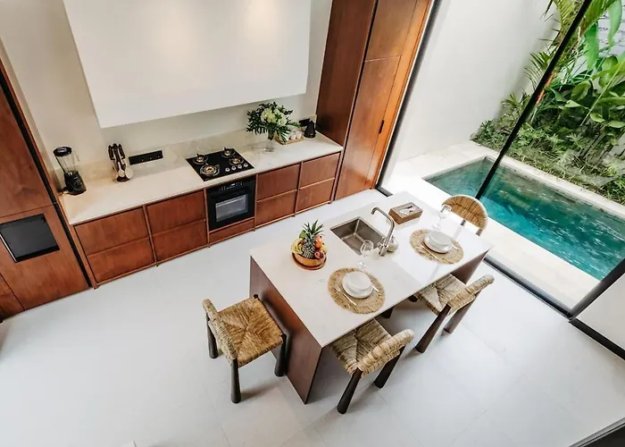 Stylish Tropical Escape With Pool & Garden Hébergement de vacances Mengwi