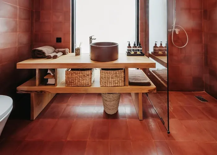 Stylish Tropical Escape With Pool & Garden Vakantiehuis *